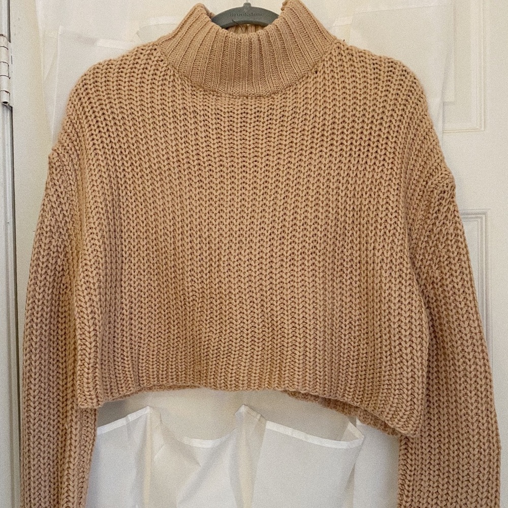 Forever (F21) Sweater Beige/Blush Crop Top